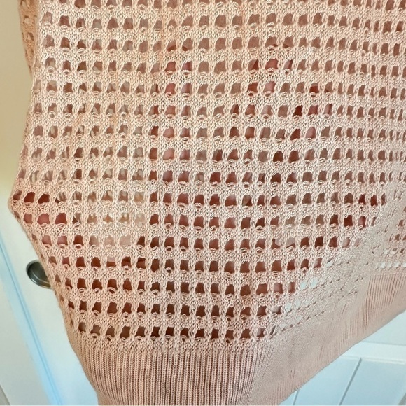 Torrid plus netted knit short sleeve scoop neck dusty rose pink blouse size 2X - Picture 9 of 9